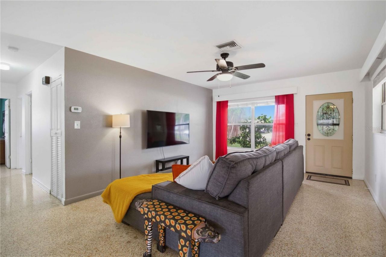 330 Crosby Court, Sarasota, FL 34237 Photo