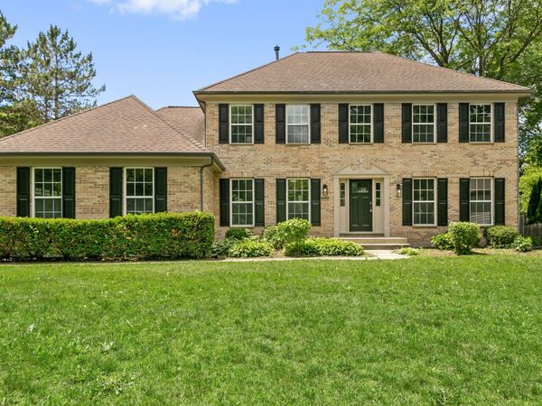 600 Brookstone Road , Grayslake, IL 60030