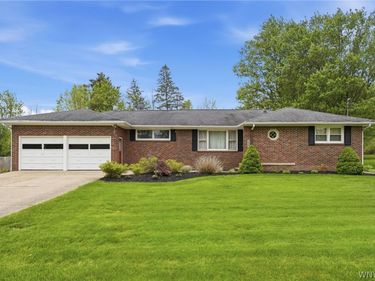 5676 Homestead Road, Hamburg, NY 14075