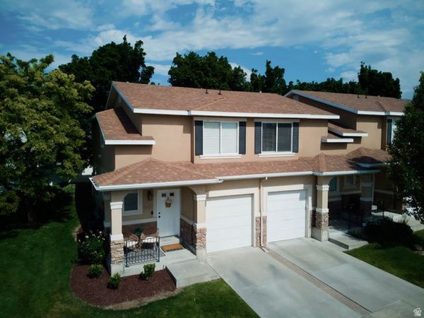 9457 S HIDDEN POINT DR W, Sandy, UT 84070