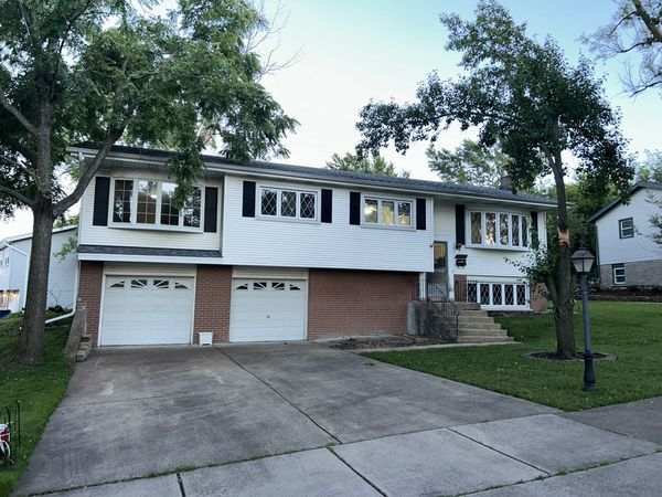 9019 Beechnut Road , Hickory Hills, IL 60457