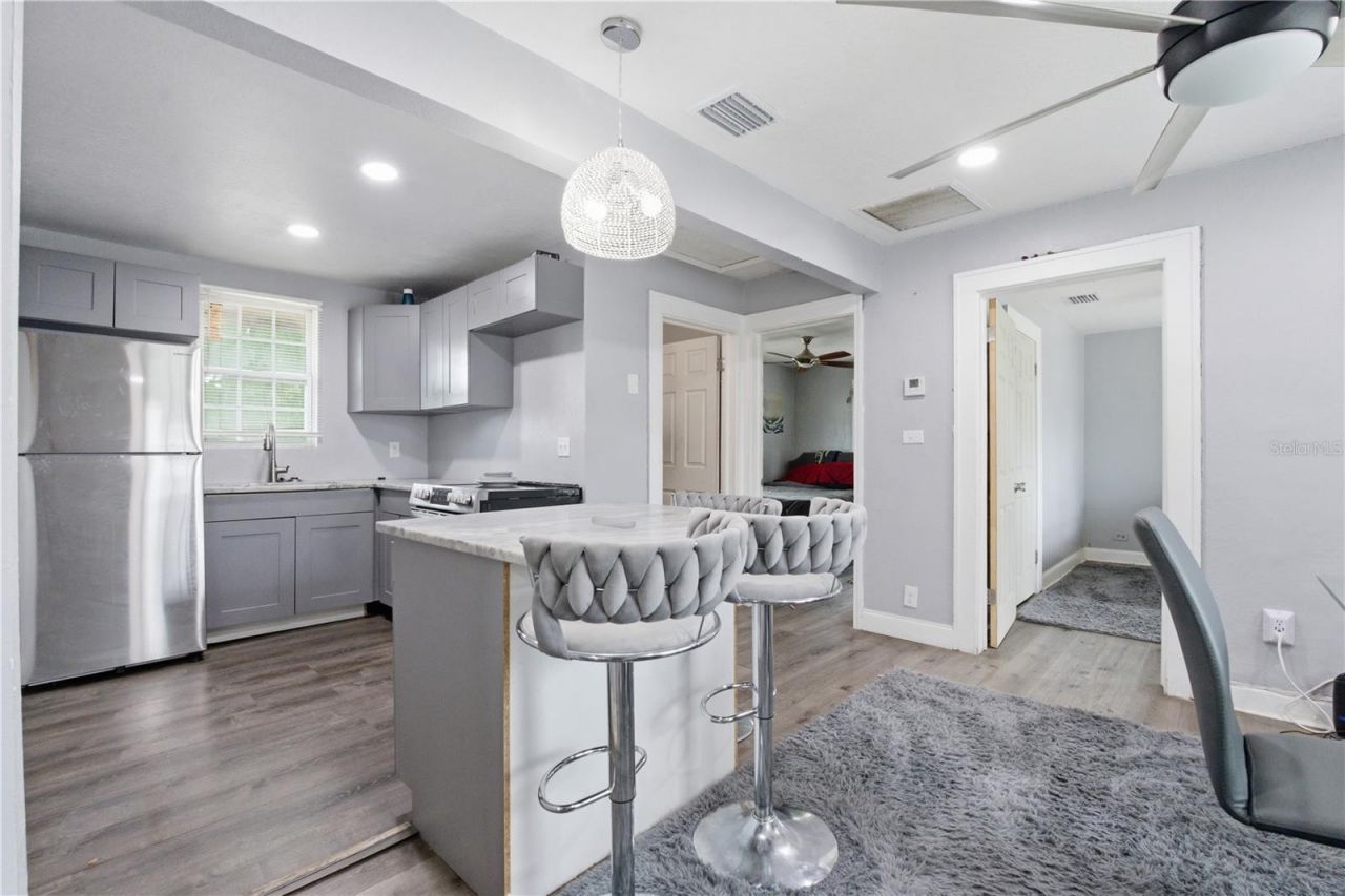 1340 13th Avenue S, Saint Petersburg, FL 33713 Photo
