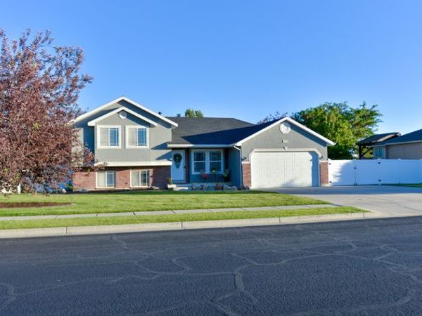 2955 W 3450 N, Farr West, UT 84404