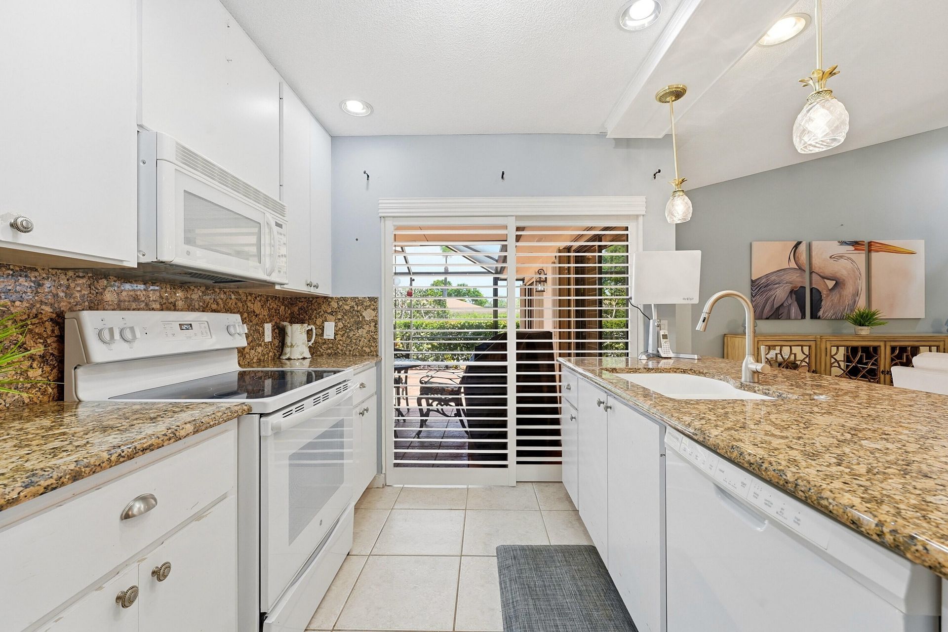 6280 SE Monticello Terrace, Unit D-2, Hobe Sound, FL 33455 Photo