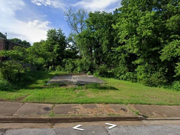 142 W DAVANT AVE, Memphis, TN 38109