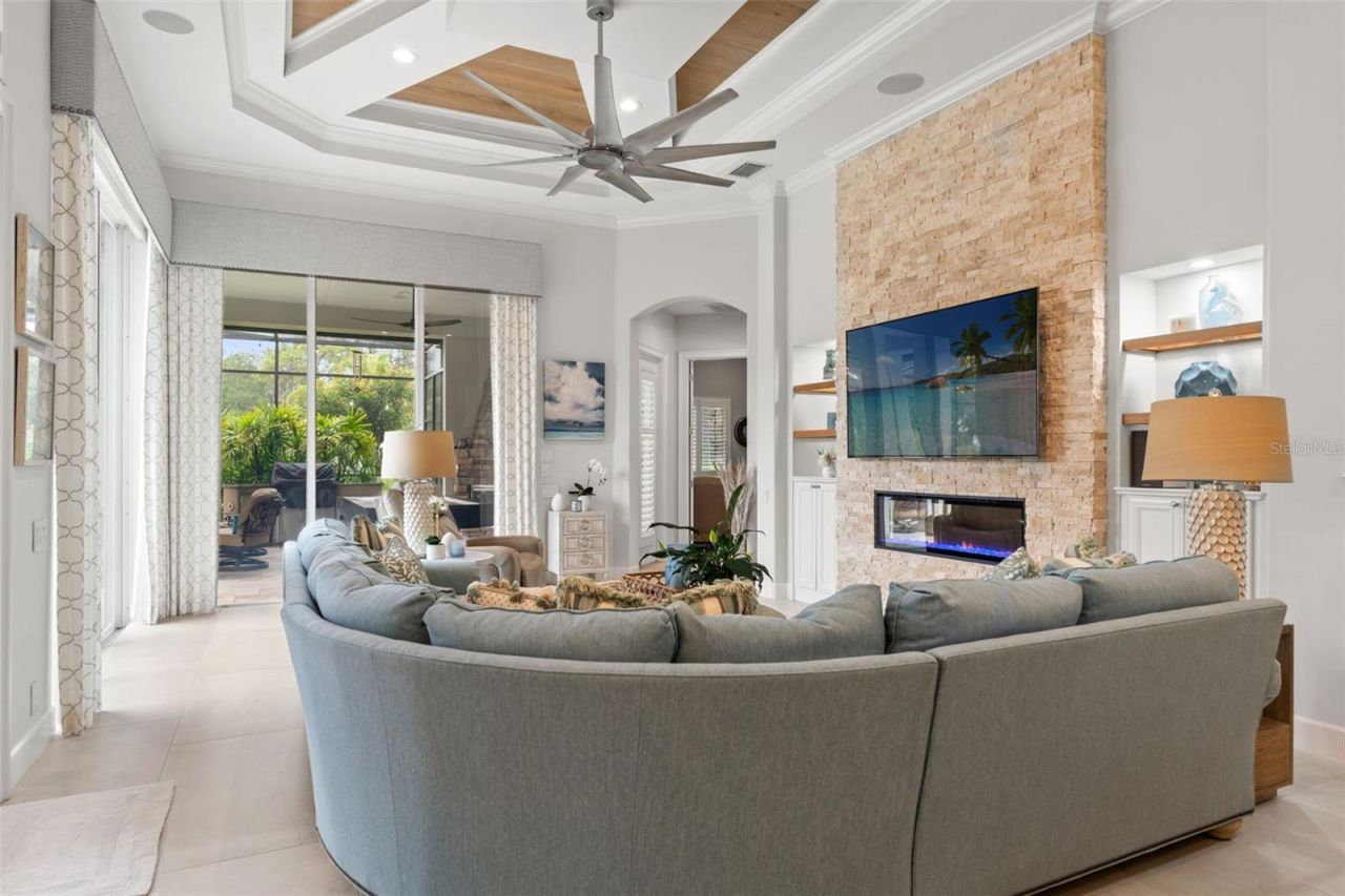 8921 Eagle Watch Drive, Riverview, FL 33578 Photo