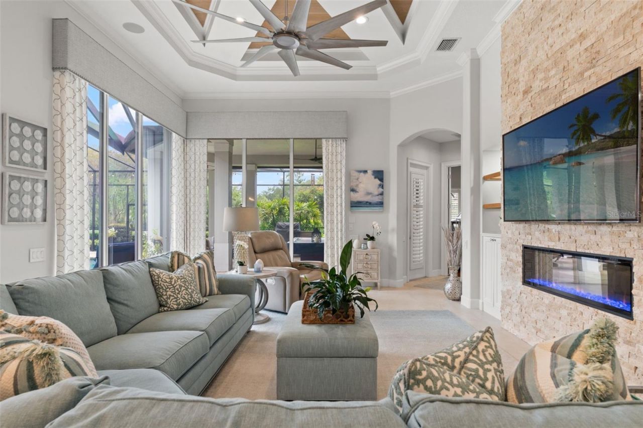 8921 Eagle Watch Drive, Riverview, FL 33578 Photo
