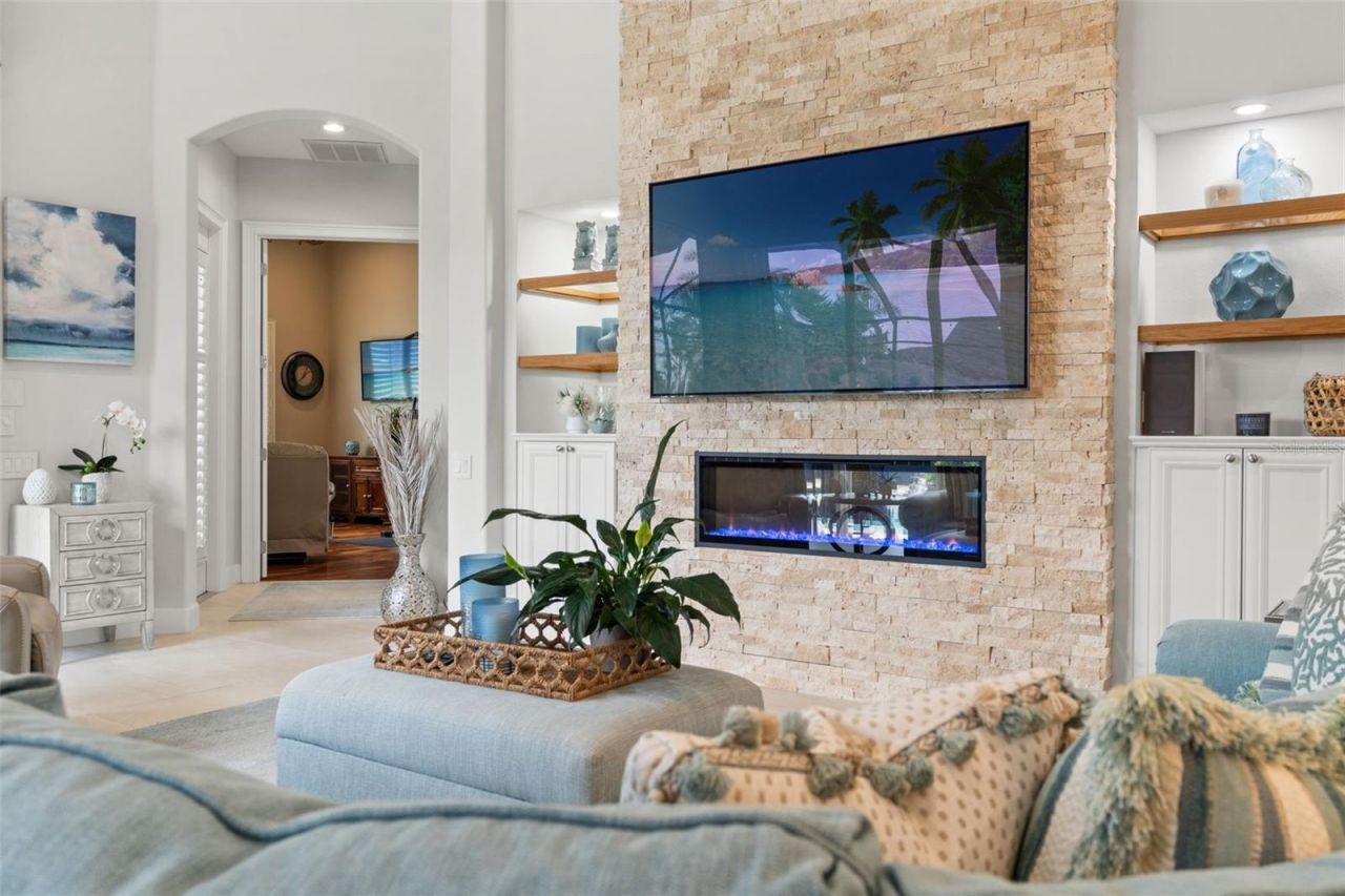 8921 Eagle Watch Drive, Riverview, FL 33578 Photo
