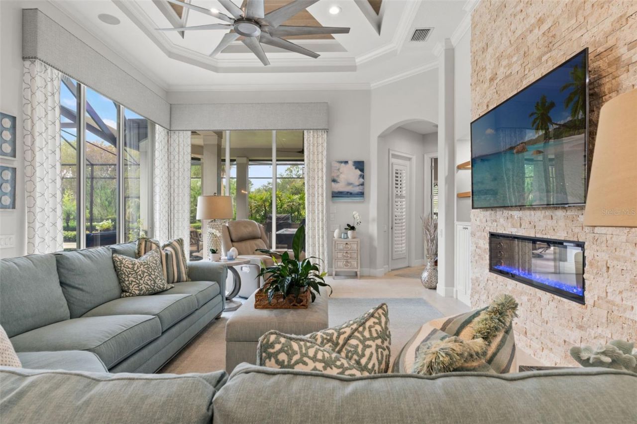 8921 Eagle Watch Drive, Riverview, FL 33578 Photo