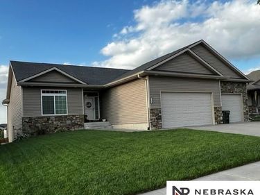 9250 Eagleton Lane, Lincoln, NE 68505
