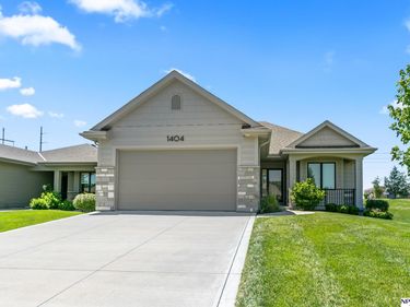 1404 S 200 Avenue Circle, Omaha, NE 68130
