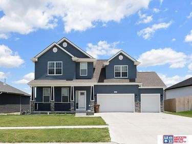 7332 N 9th Street, Lincoln, NE 68521