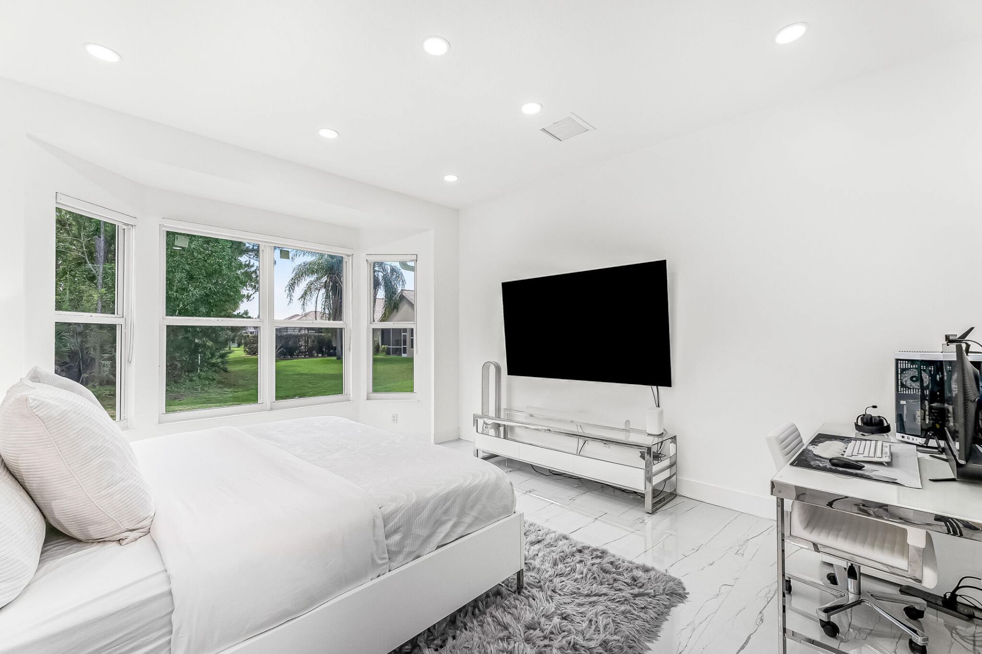 623 SW Lake Charles Circle, Port Saint Lucie, FL 34986 Photo