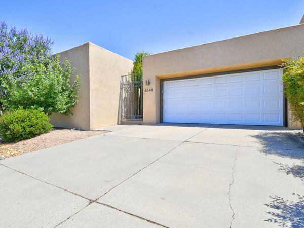 6044 Vista Campo Road NE, Albuquerque, NM 87109