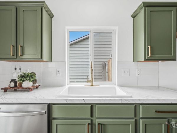 5512 Crimson Ave, Caldwell, ID 83607
