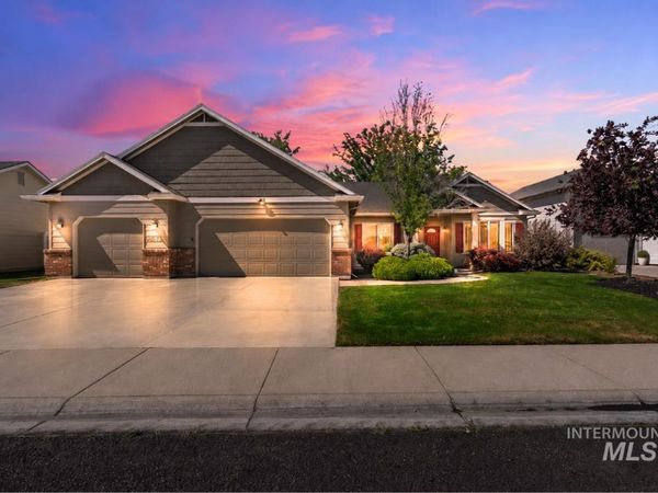 9802 W Blackpool Dr, Star, ID 83669
