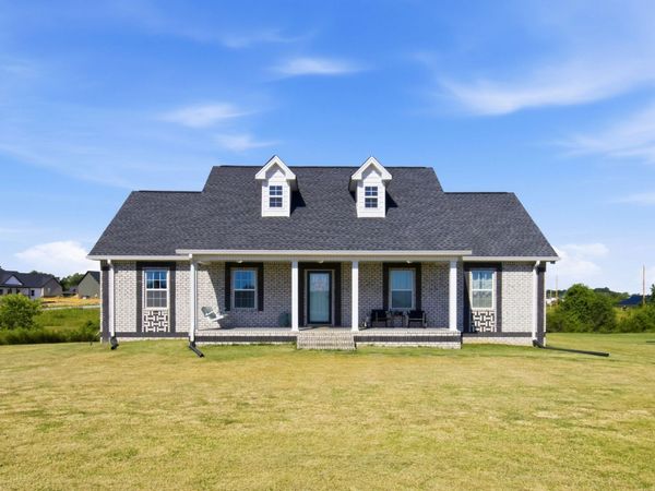 855 Sneed Blvd , Lafayette, TN 37083