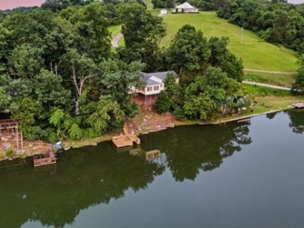 540 Clear Creek Cir, Pulaski, TN 38478
