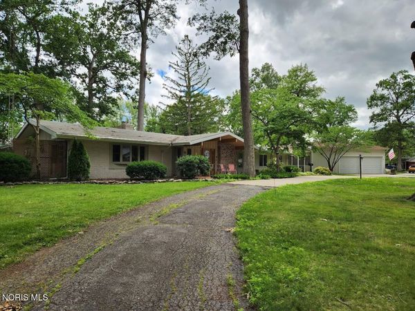 102 Oak Street , Swanton, OH 43558
