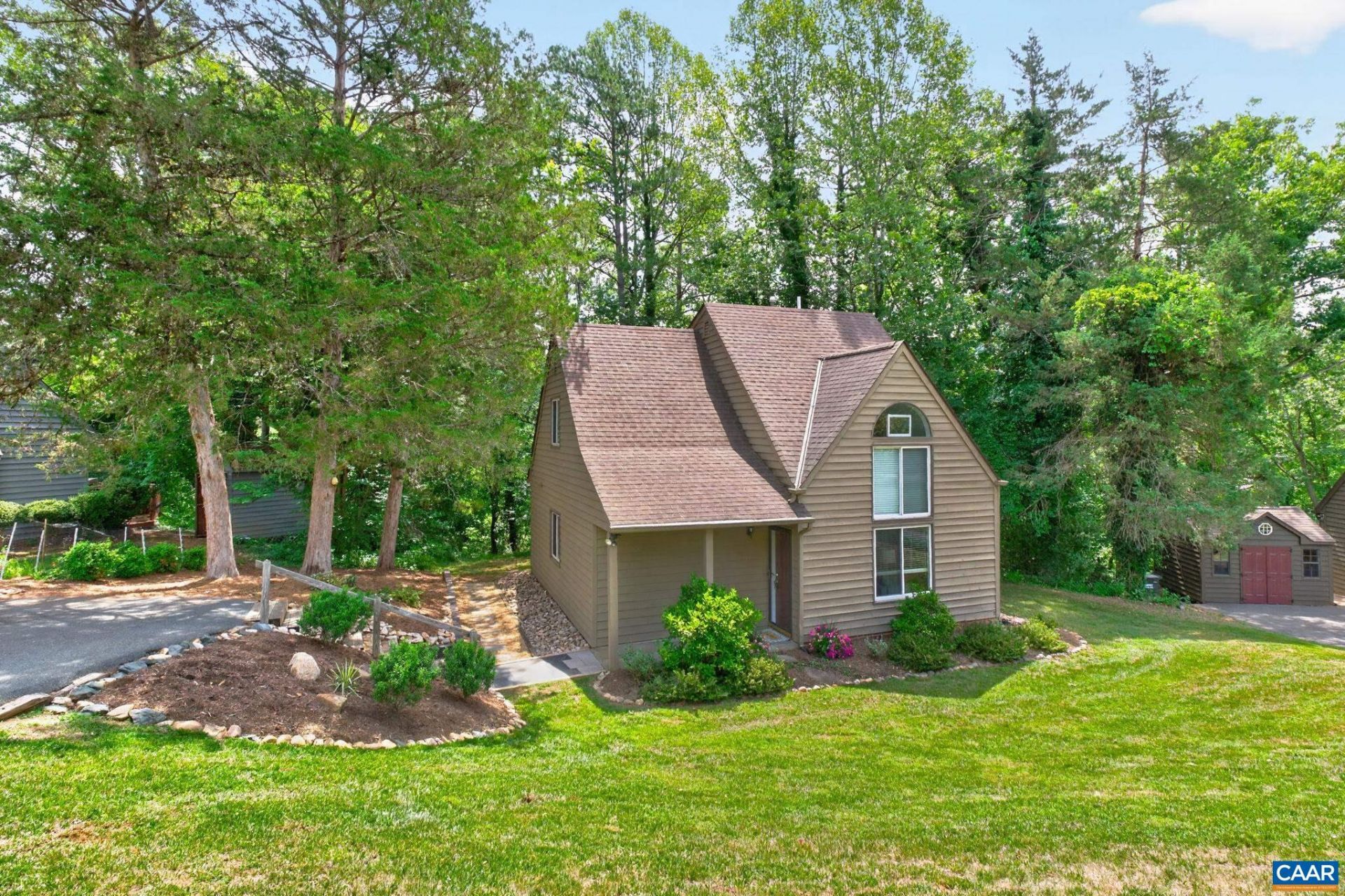 1303 Timberbranch Ct, Charlottesville, VA 22902 Main Photo