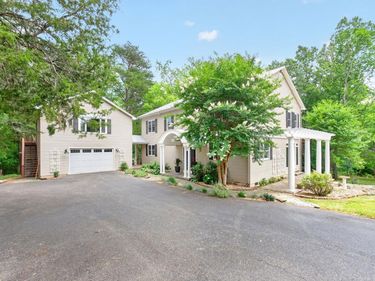6285 JARMANS GAP RD, Crozet, VA 22932