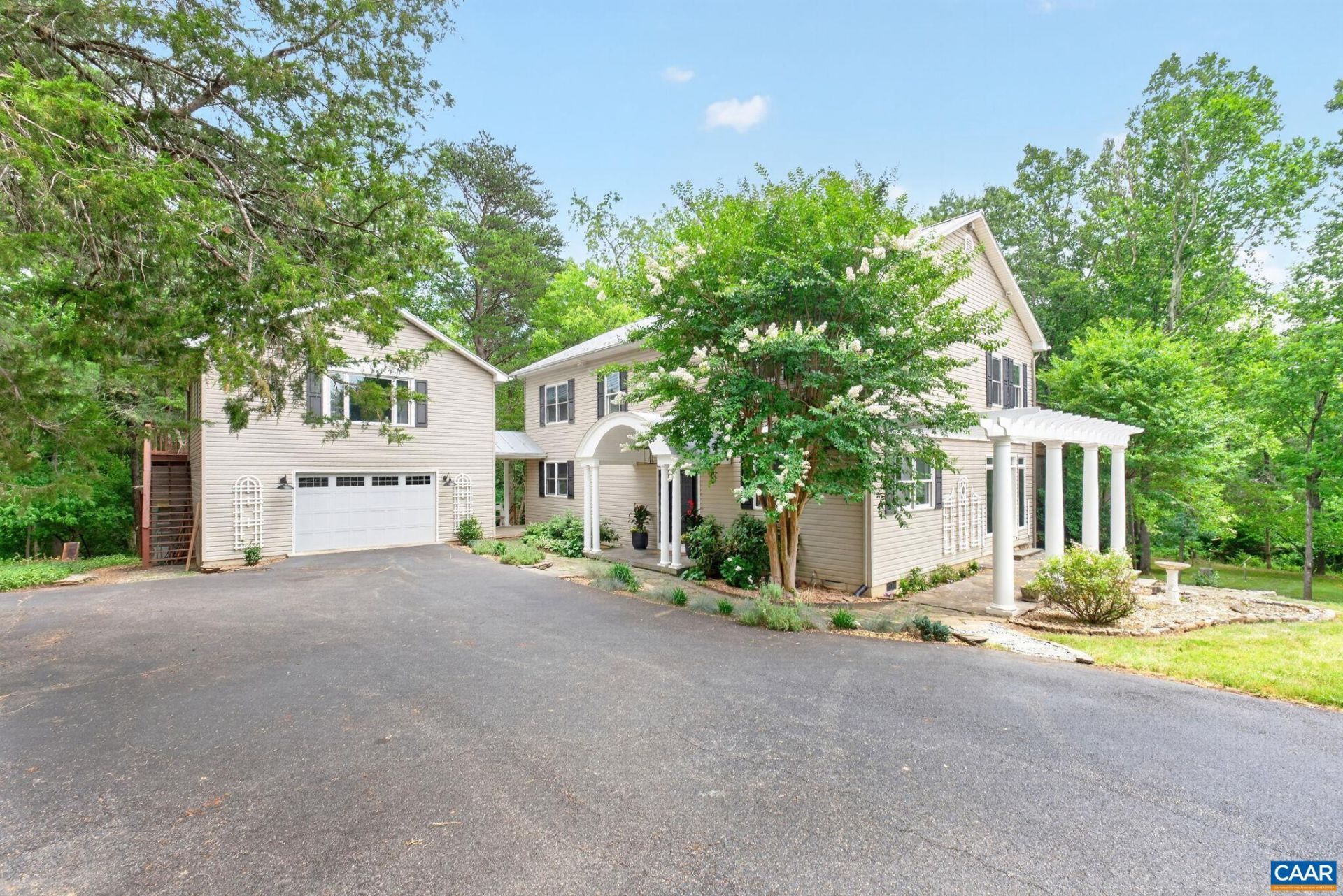 6285 Jarmans Gap Rd, Crozet, VA 22932 Main Photo