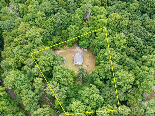 191 Walkertown Road , Black Mountain, NC 28711