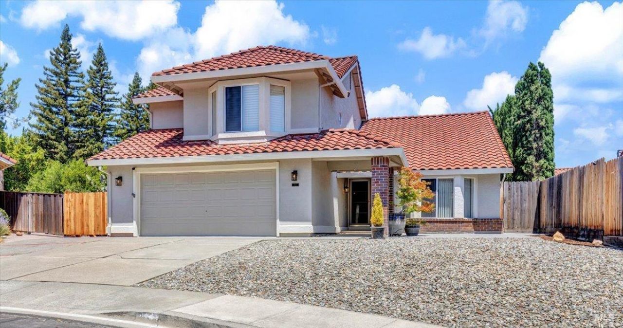 724 Chelmsford Court, Vacaville, CA 95688 Main Photo