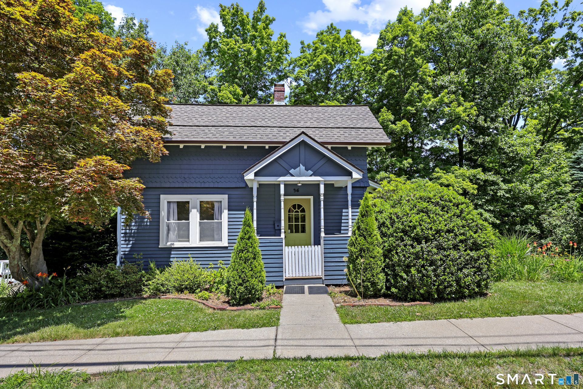 36 Hunting Hill, Middletown, CT 06457 Main Photo