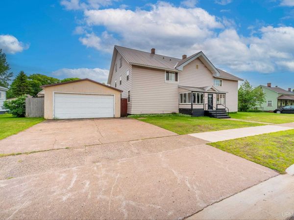 612-616 Carr Street, Negaunee, MI 49866