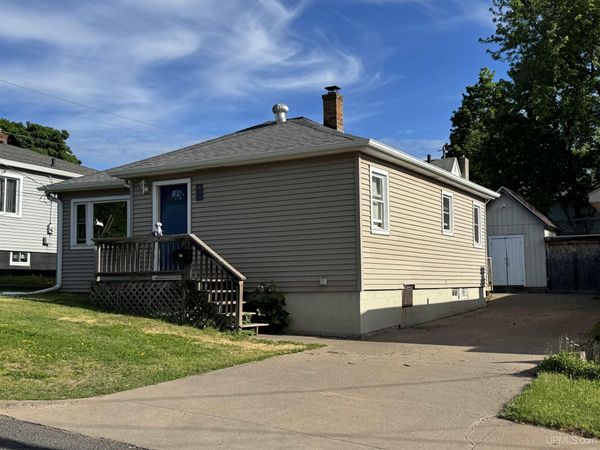 434 Craig Street, Marquette, MI 49855