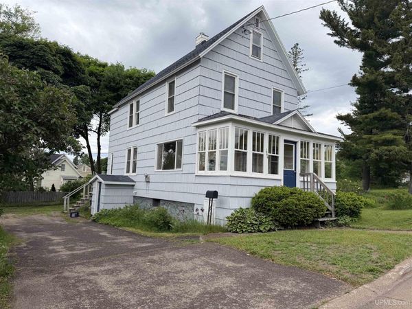 1006 2nd Street, Hancock, MI 49930