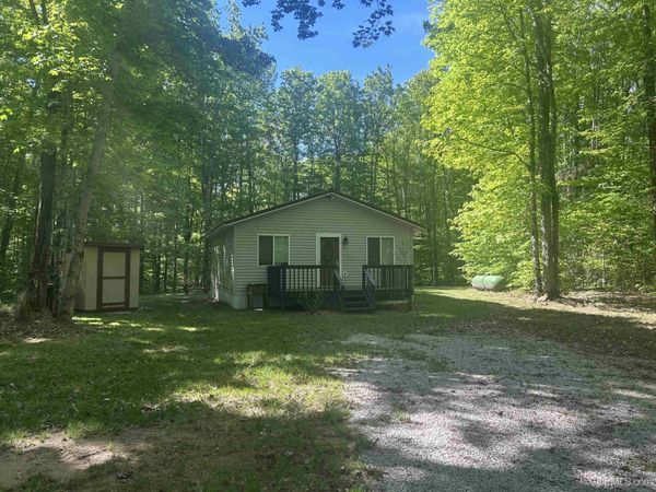 285N Round Lake Road, Mathias Twp, MI 49895