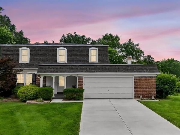 2 Southgate Court , St Charles, MO 63304