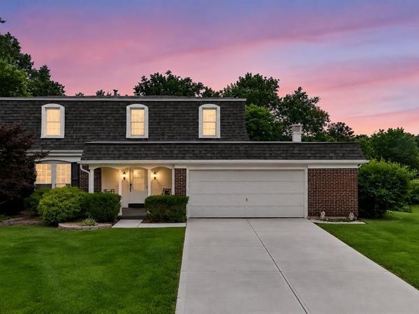 2 Southgate Court , St Charles, MO 63304