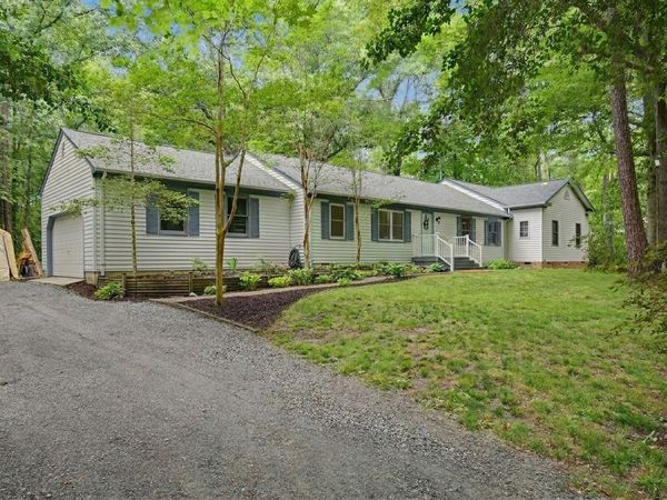 8172 Manor Drive , Gloucester, VA 23061
