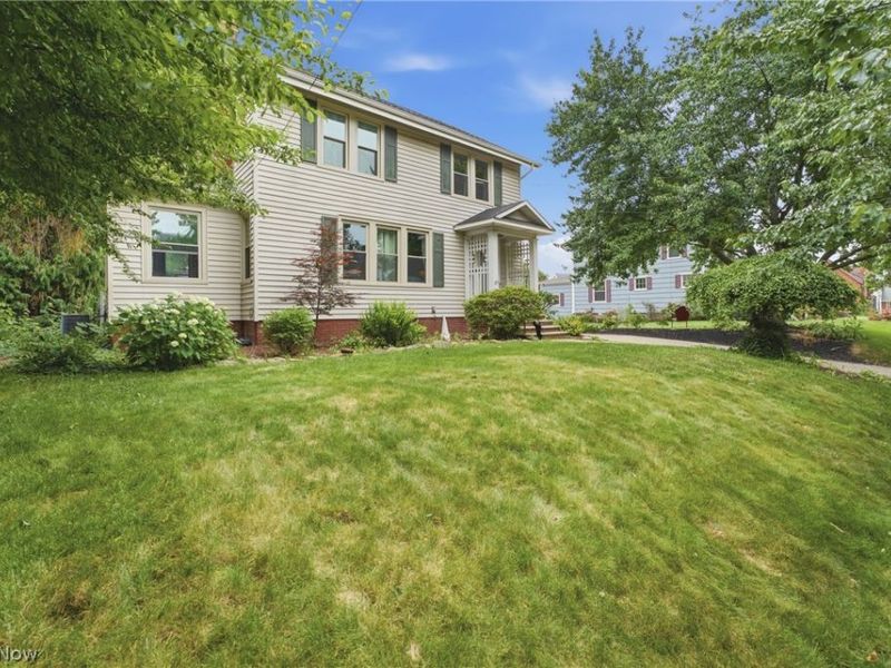 416 18th Street NW, Canton, OH 44703 Photo 2