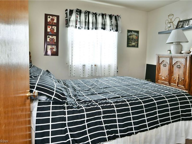 2475 Beal Street NW, Warren, OH 44485 Photo 32