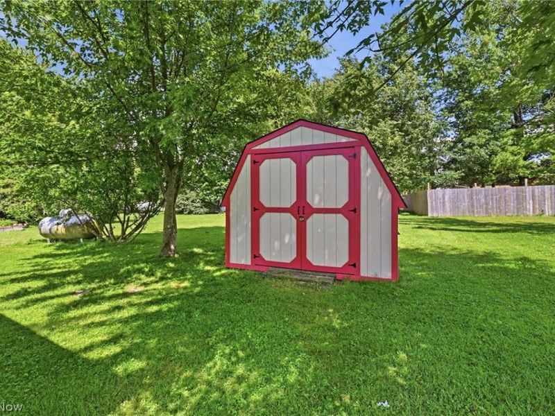 443 Morgan Court, Lagrange, OH 44050 Photo 21