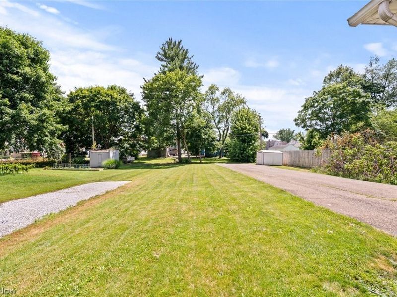 620 19th NW Street, Canton, OH 44709 Photo 3
