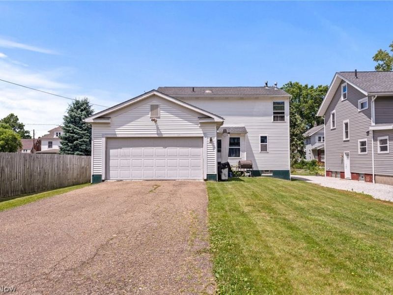 620 19th NW Street, Canton, OH 44709 Photo 4