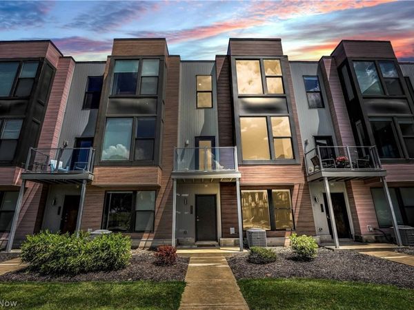 1208 W 73rd Place, Cleveland, OH 44102