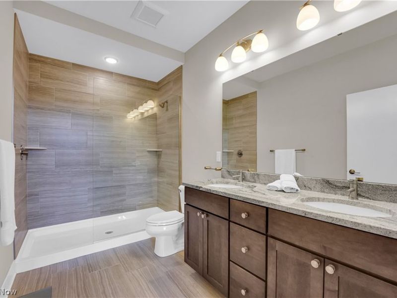 1208 W 73rd Place, Cleveland, OH 44102 Photo 20