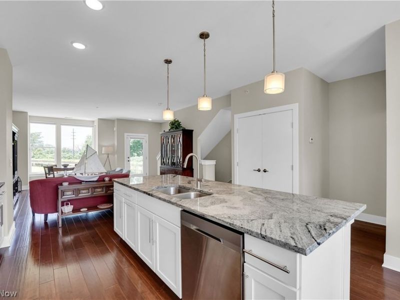 1208 W 73rd Place, Cleveland, OH 44102 Photo 9