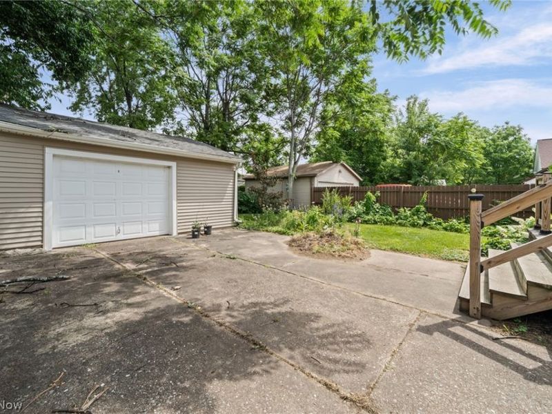 2702 Saratoga Avenue, Old Brooklyn, OH 44109 Photo 33
