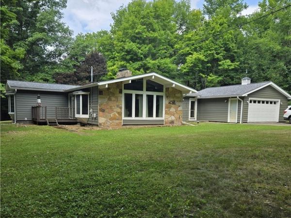 15610 Claridon Troy Road, Burton, OH 44021