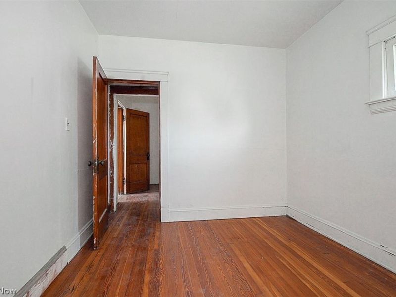 716 E 160th Street, Cleveland, OH 44110 Photo 8