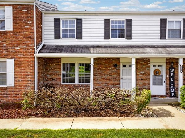 1913 Kirkby Dr , South Park, PA 15129