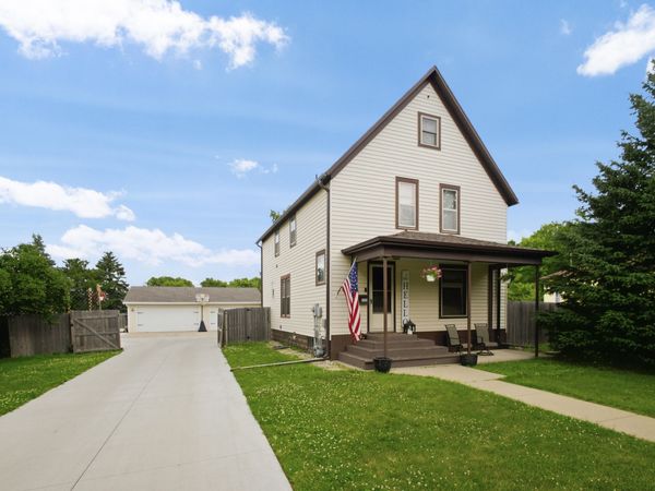 131 8th Street, Brookings, SD 57006