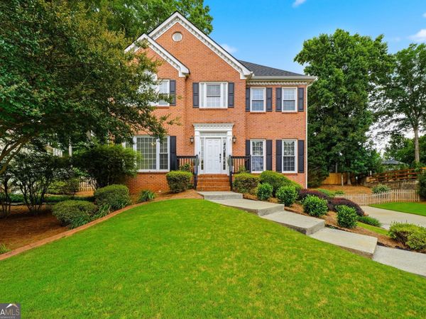 906 Spring Valley, Woodstock, GA 30189